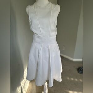 BEAUTIFUL Armani White Dress NWT, 6